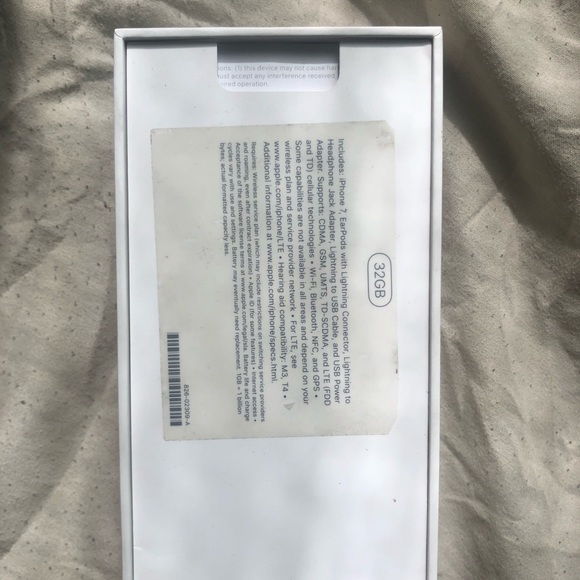 iPhone 7 - Picture 6 of 6